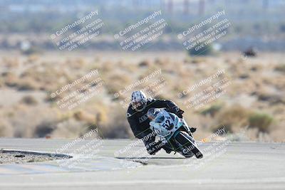 media/Dec-07-2025-CVMA (Sun) [[3e7d2de5dc]]/Race 12- Formula 40 MW and LW/